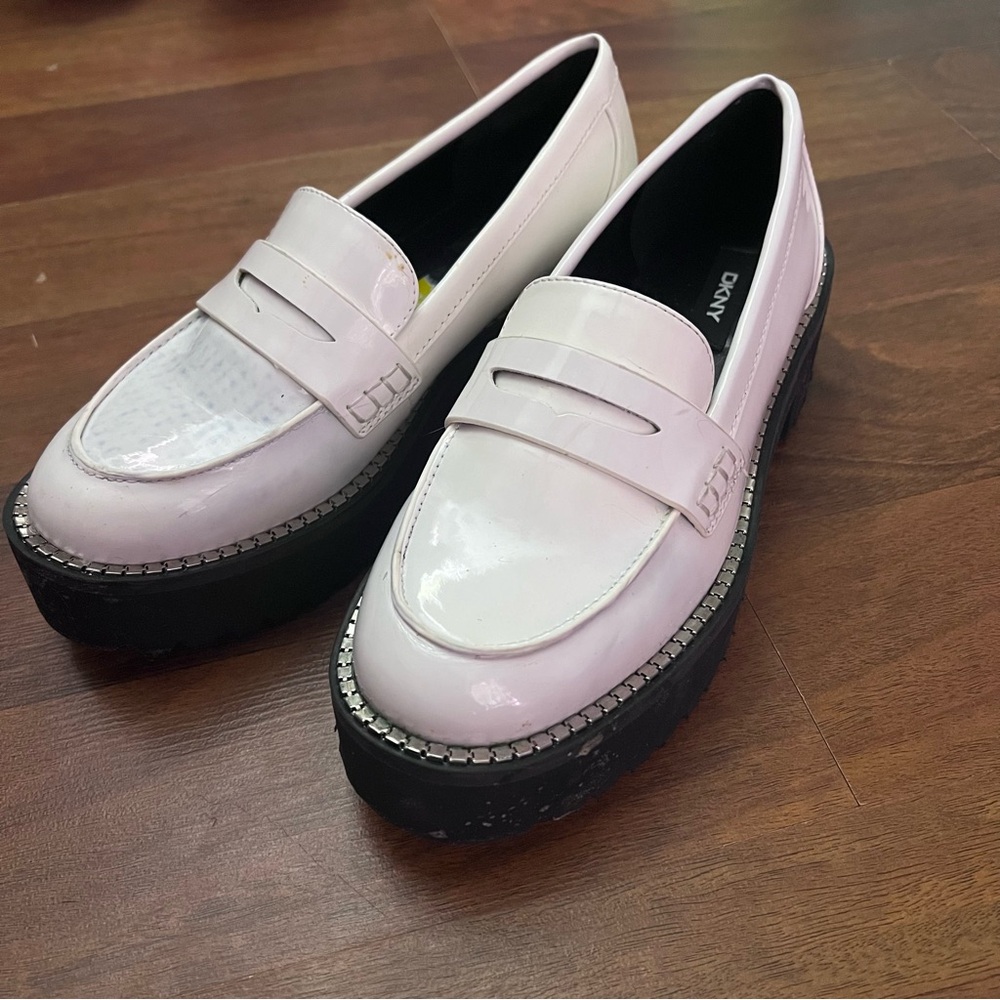 DKNY White patent leather loafers with black sole and platform